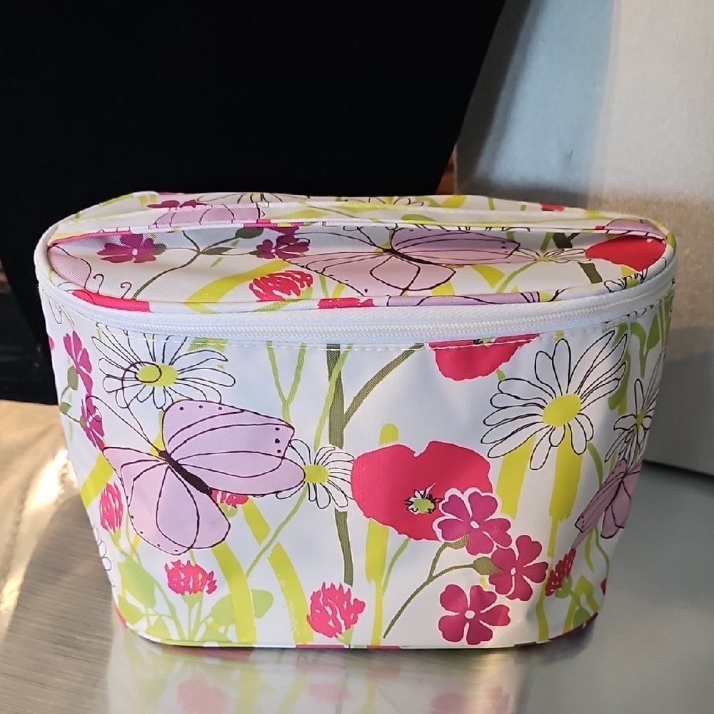 NWOT Clinique Floral Cosmetic Bag with Pink and Green